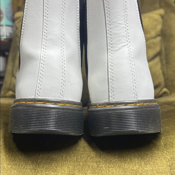 Dr. Martens White Dorian Chelsea Boots size 9 - Picture 5 of 7